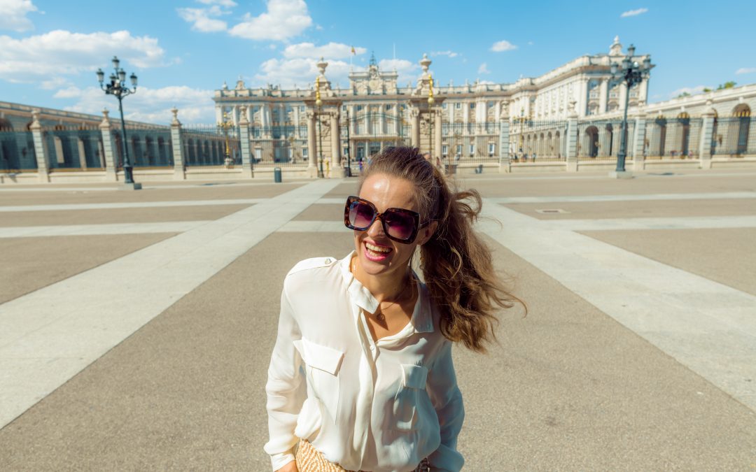 Cómo viajar a España desde Colombia legalmente en 2026: rutas para estudiar, trabajar, emprender, vivir o visitar